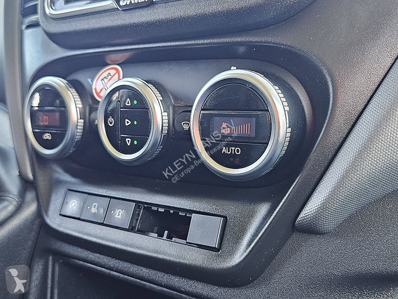 Véhicule utilitaire Iveco 35S14       ac...
