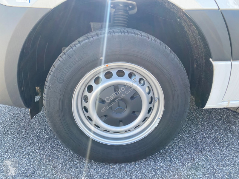 Autoutilitară Mercedes Furgone Traz. Post