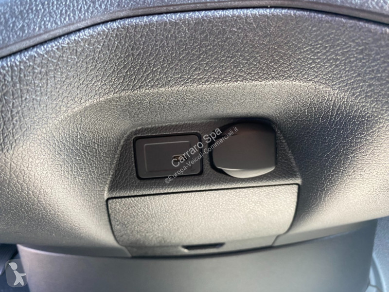 Veicolo commerciale Mercedes Furgone Traz. Post