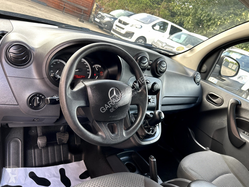 Véhicule utilitaire Mercedes Mixto Extra Long...