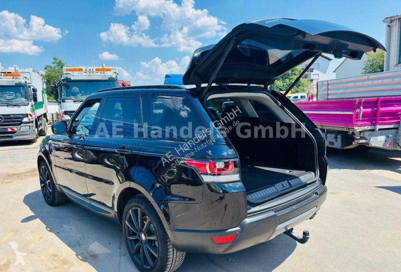 عربة نفعية Land Rover