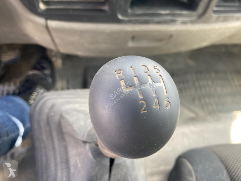 Véhicule utilitaire Nissan NISSAN NT 400 BENNE...
