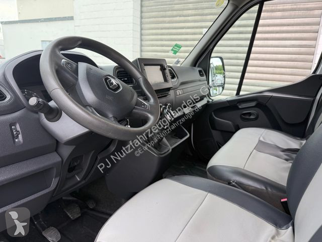 Autoutilitară Renault Klubb K26