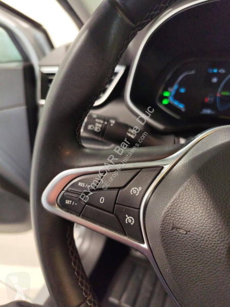 Užitkové vozidlo Renault Clio E-Tech 140