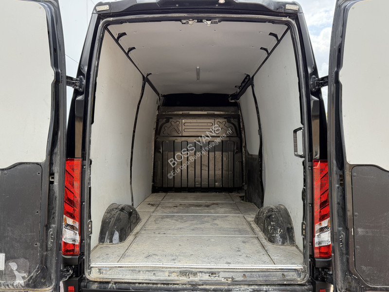 Nyttofordon Iveco 35S18 3.0 Automaat L2H2...