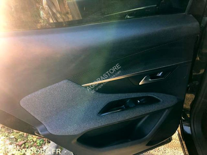 Veicolo commerciale Peugeot blueHdi 120...
