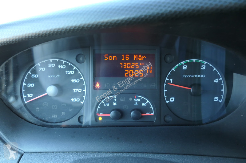 Veicolo commerciale Iveco Daily 35 S11 C30C...