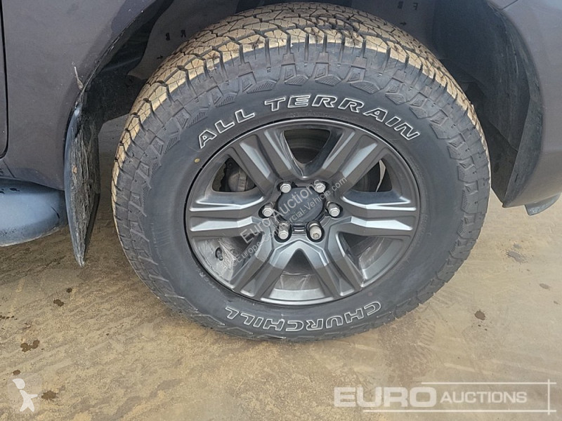 Furgoneta Toyota Hilux