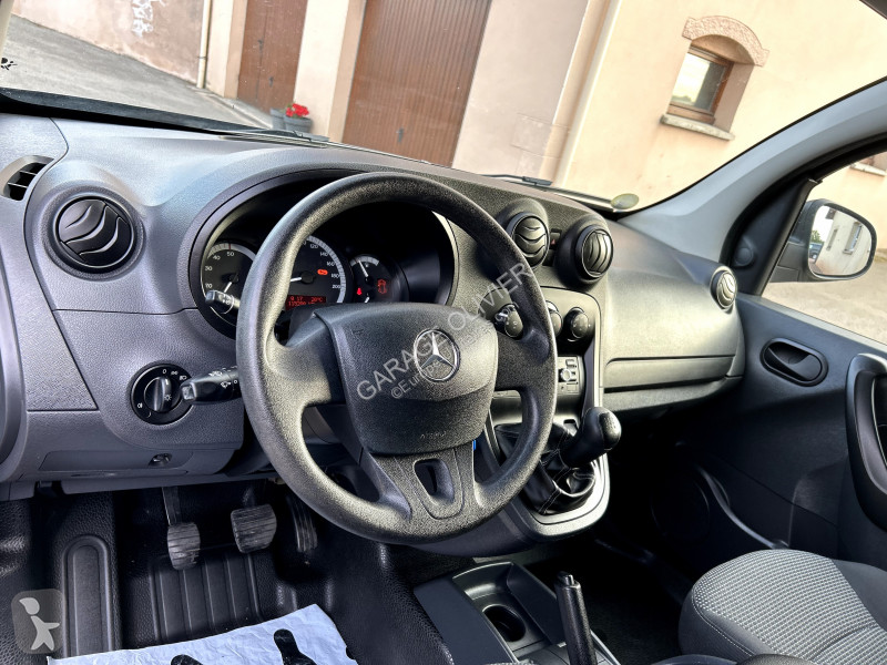 Véhicule utilitaire Mercedes Mixto Extra Long...