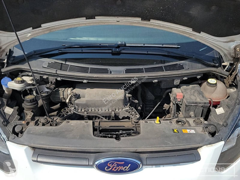 Autoutilitară Ford 270