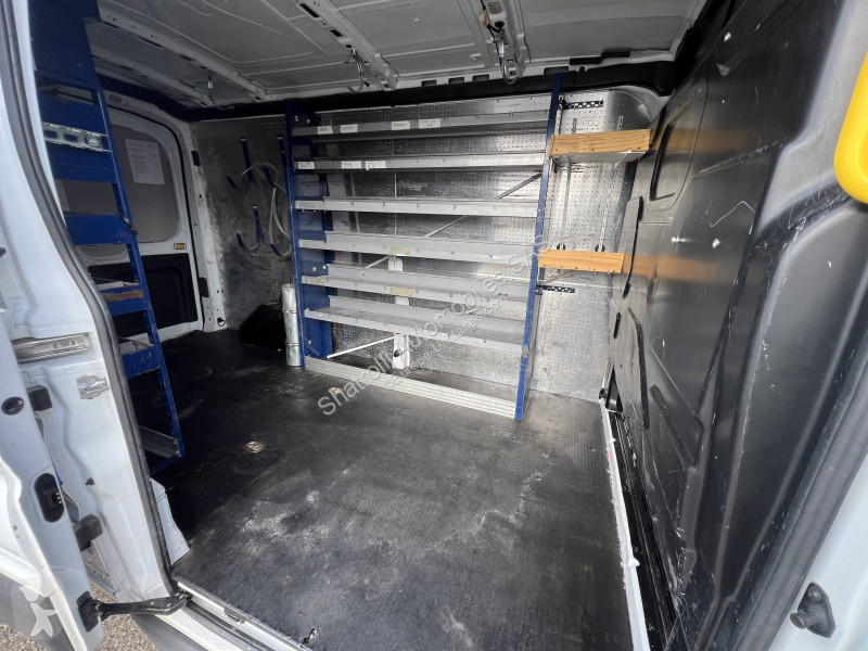 Véhicule utilitaire Ford L2H2 2.2 TDCi 155ch...