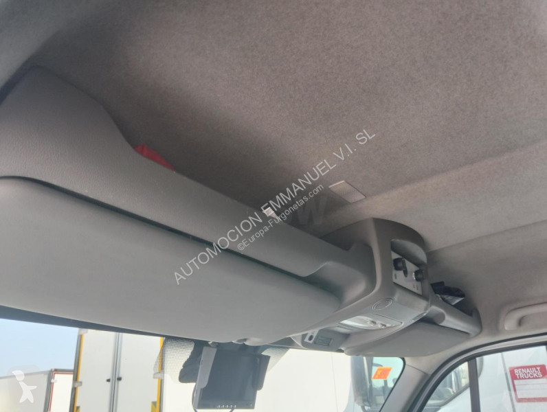 Autoutilitară Renault 2.3 DCI 150
