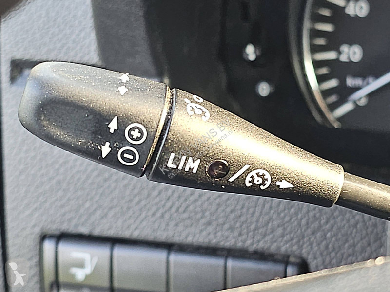 Autoutilitară Mercedes 316 Bakwagen Deuren!