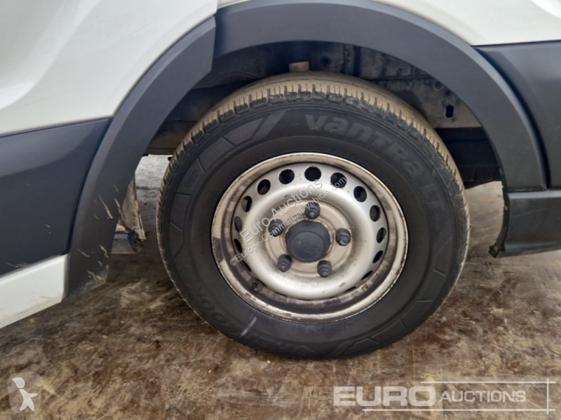 Véhicule utilitaire Ford 350