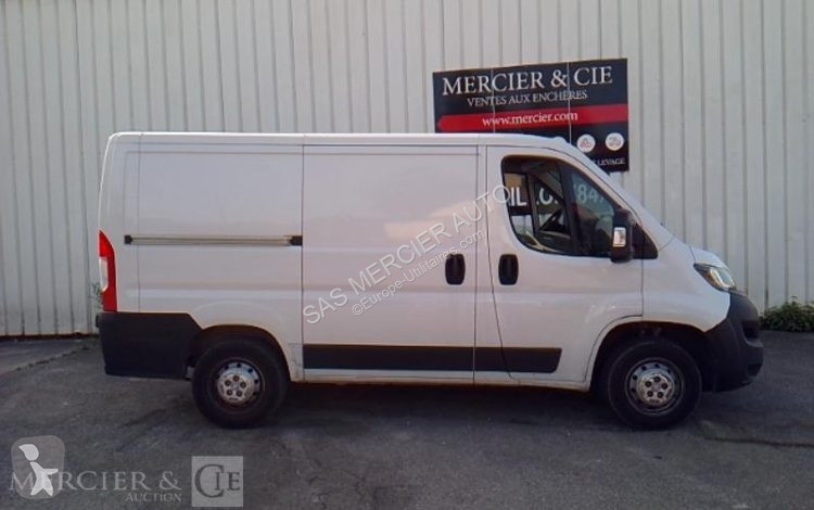 Véhicule utilitaire Peugeot