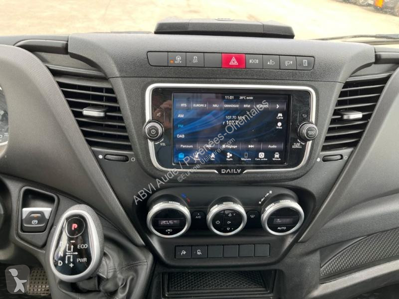 Autoutilitară Iveco 180CV 3L BOITE AUTOMATIQUE...