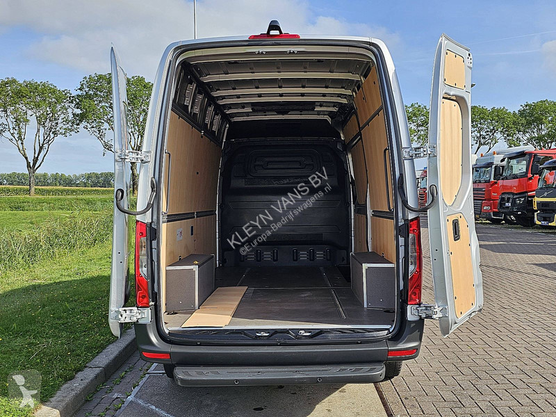 Autoutilitară Mercedes 317 L2H2 360 Camera RWD