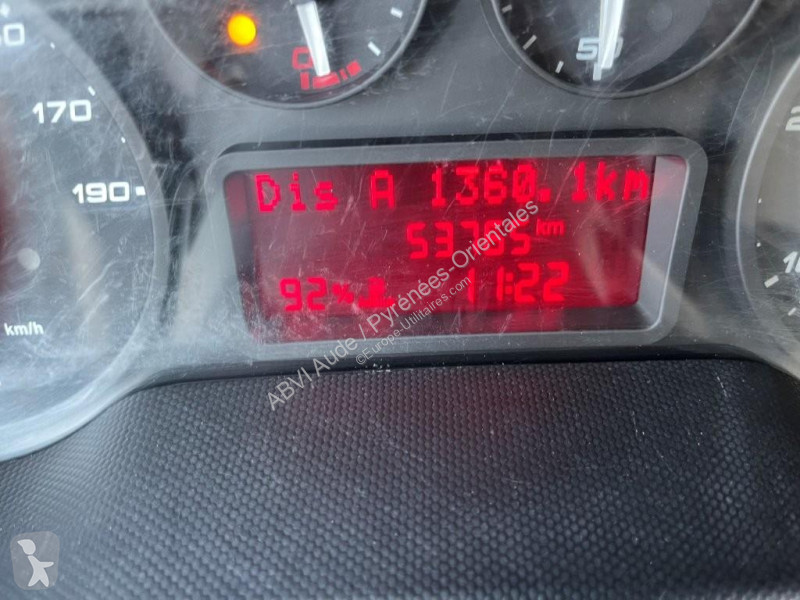 Autoutilitară Iveco 35C14H CLIM AUTO BLUETOOTH...