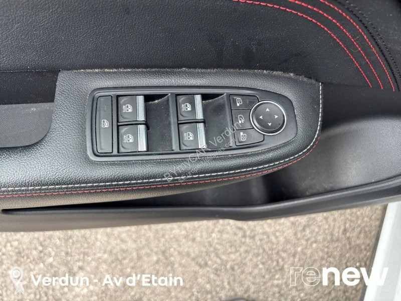 Véhicule utilitaire Renault Arkana E-Tech 145 -...
