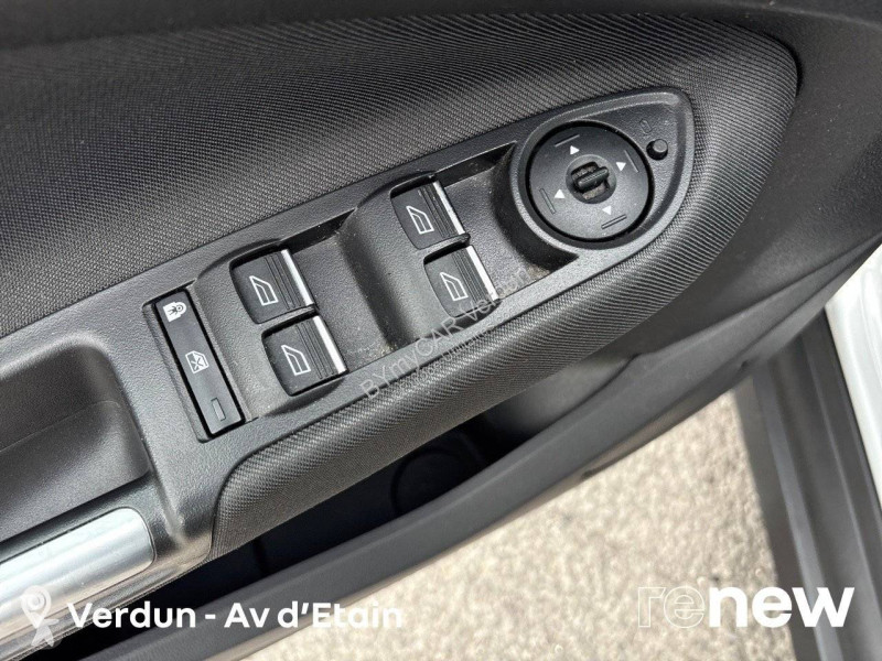Autoutilitară Ford Grand C-MAX 1.0 EcoBoost 125...