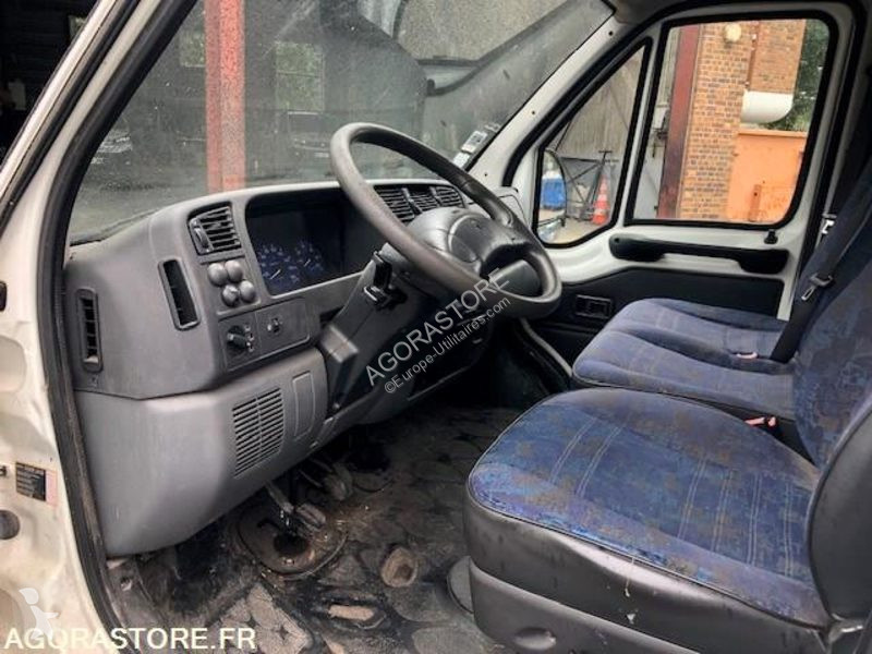 Véhicule utilitaire Peugeot BOXER