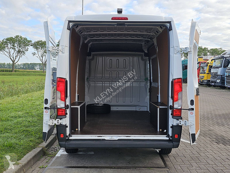 Véhicule utilitaire Peugeot 2.2 BHDI 120 L2H2 PREM