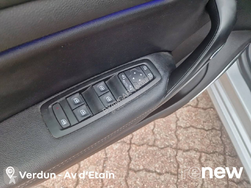 Užitkové vozidlo Renault Mégane IV Berline TCe...