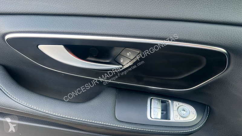 Veicolo commerciale Mercedes 300 d Avantgarde...