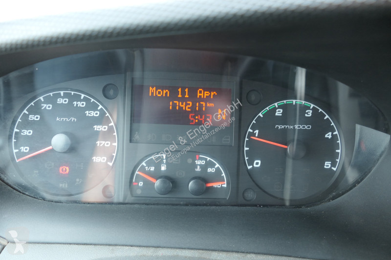 Furgoneta Iveco Daily 35 S11 C30C AUTOMATIK...