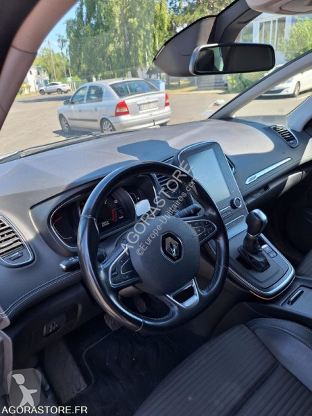 Véhicule utilitaire Renault SCENIC