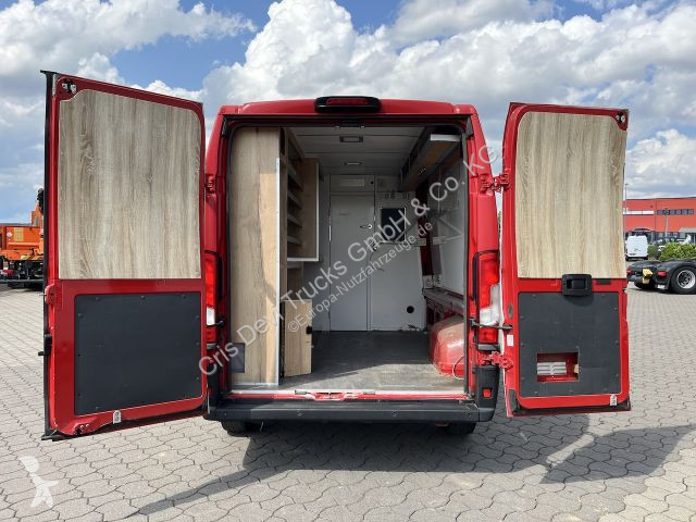Nyttofordon Peugeot Verkaufsfahrzeug Foodtruck