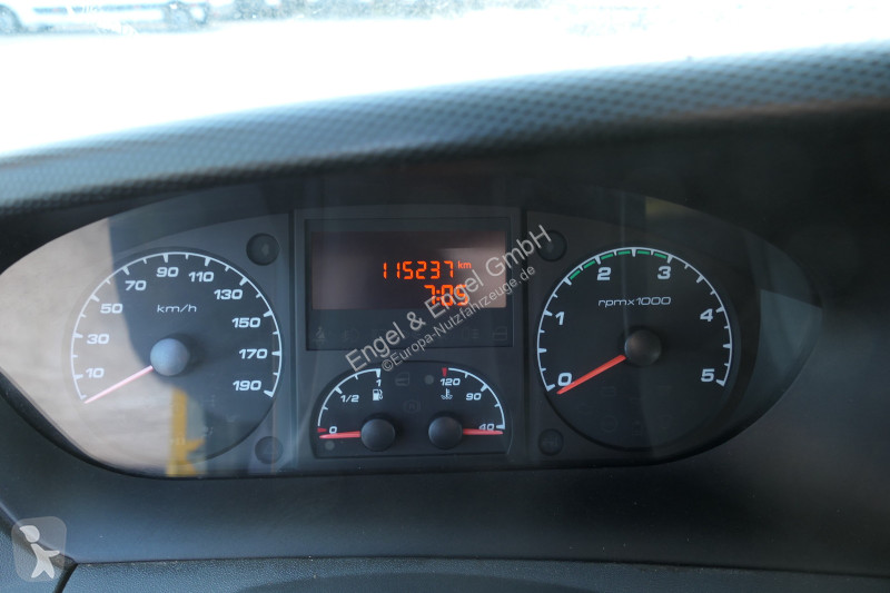 Furgoneta Iveco Daily 35 S11 C30C AUTOMATIK...