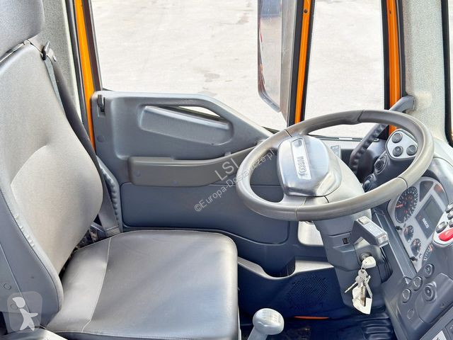 Camion Iveco EUROCARGO 120E18 * HMF 403 K1 *...