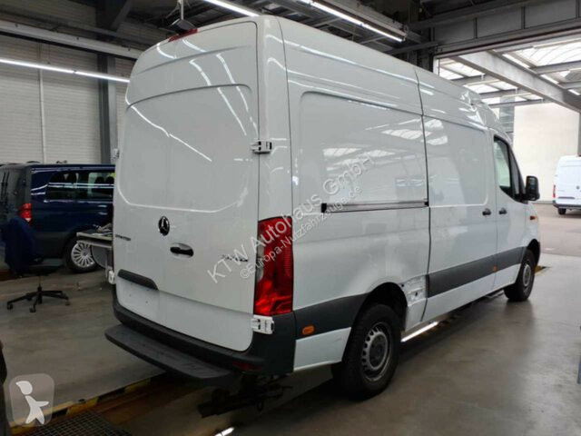Užitkové vozidlo Mercedes 317...