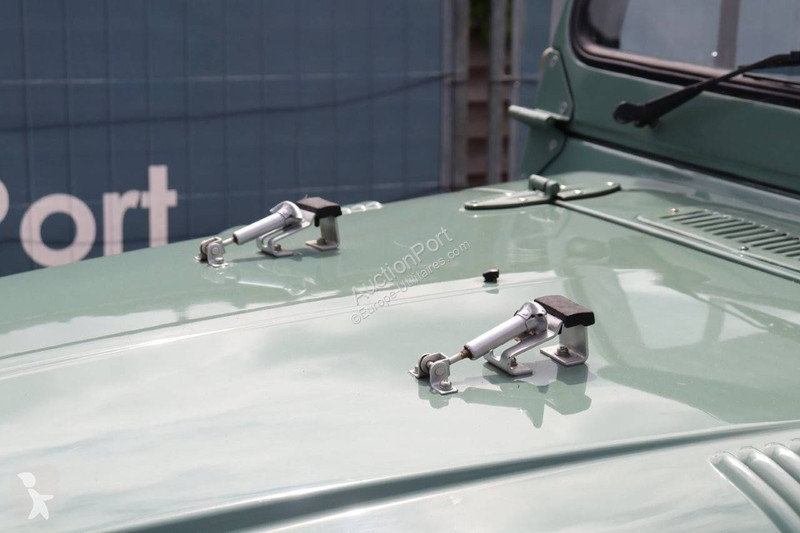 Furgoneta Toyota FJ40