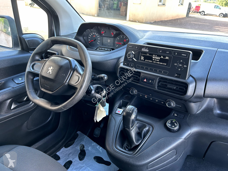 Furgoneta Peugeot 1.6 Bluehdi 100 Premium