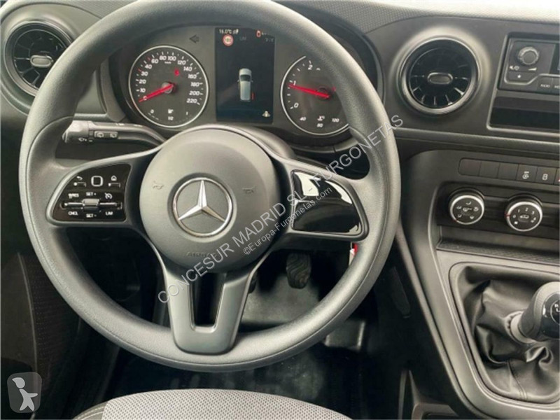 Véhicule utilitaire Mercedes 110 CDI 70kW...