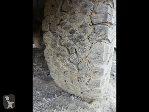 Véhicule utilitaire Nissan