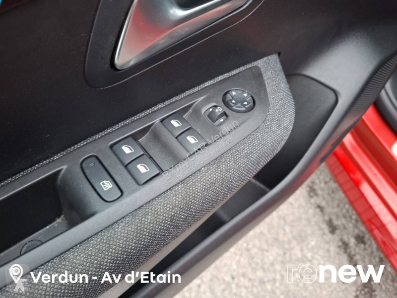 Véhicule utilitaire Peugeot 208 PureTech 100...