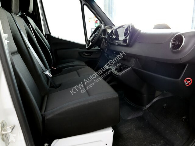 Veículo utilitário Mercedes 317...