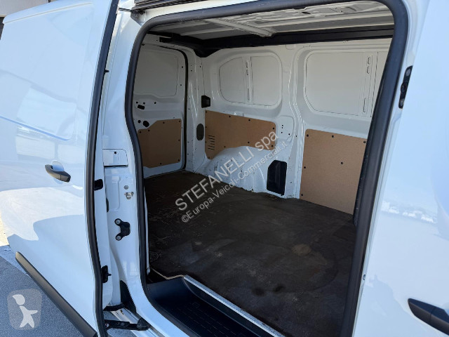 عربة نفعية Opel VIVARO 1.5 120 L2H1