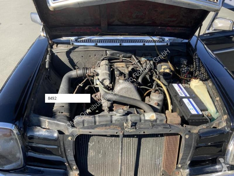 عربة نفعية Mercedes 200 D/8