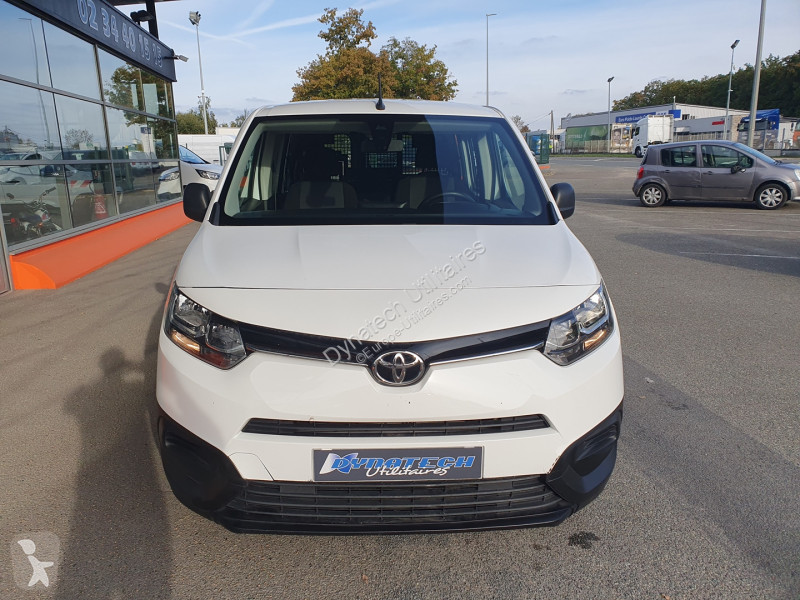 عربة نفعية Toyota CITY LONG 100 D-4D CABINE...
