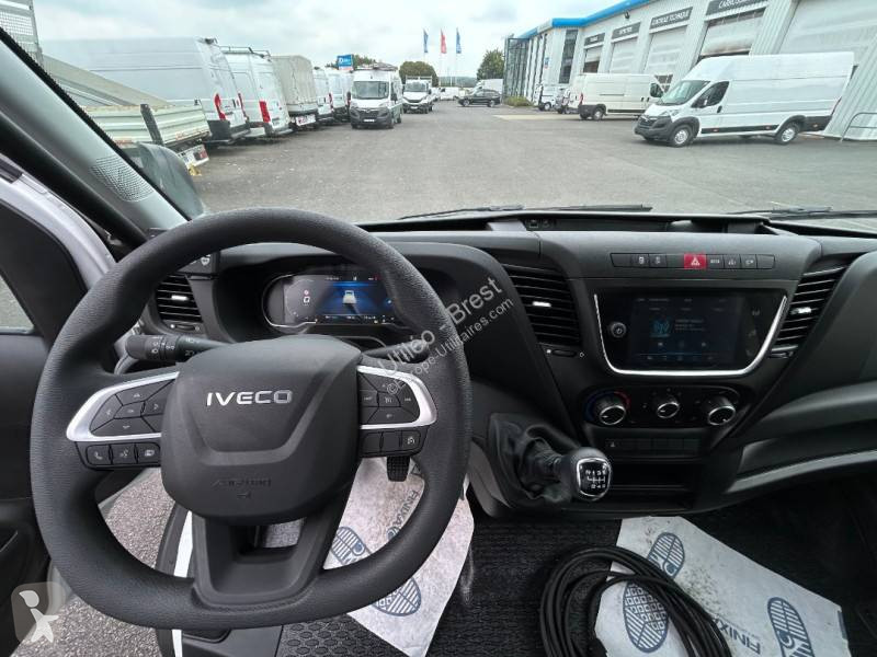 عربة نفعية Iveco