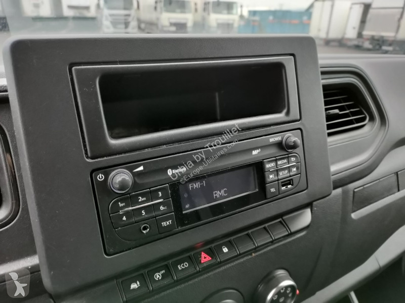 Samochód dostawczy Nissan CHASSIS CABINE