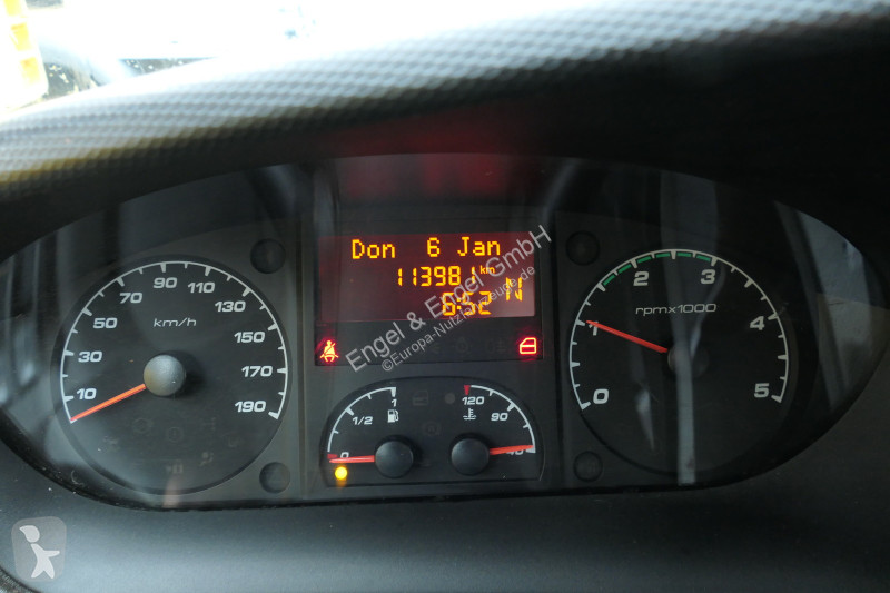 Véhicule utilitaire Iveco Daily 35 S11 C30C...