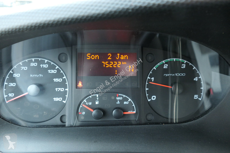 Iveco Daily 35 S11 C30C AUTOMATIK KAMERA Regale...