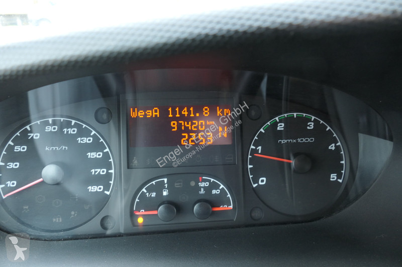 Iveco Daily 35 S11 C30C AUTOMATIK KAMERA Regale...