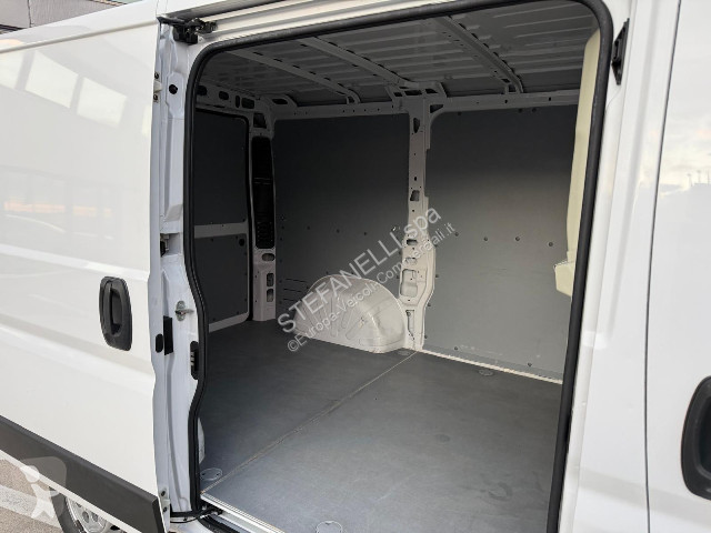 عربة نفعية Peugeot BOXER 28 L1H1 120