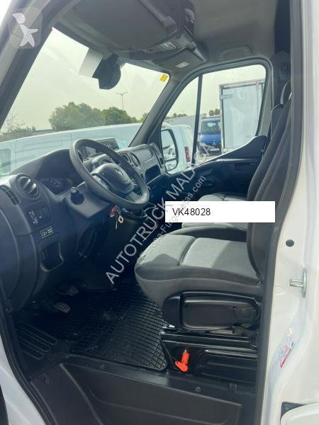 Furgoneta Renault MASTER CARGA CON PLATAFORMA...